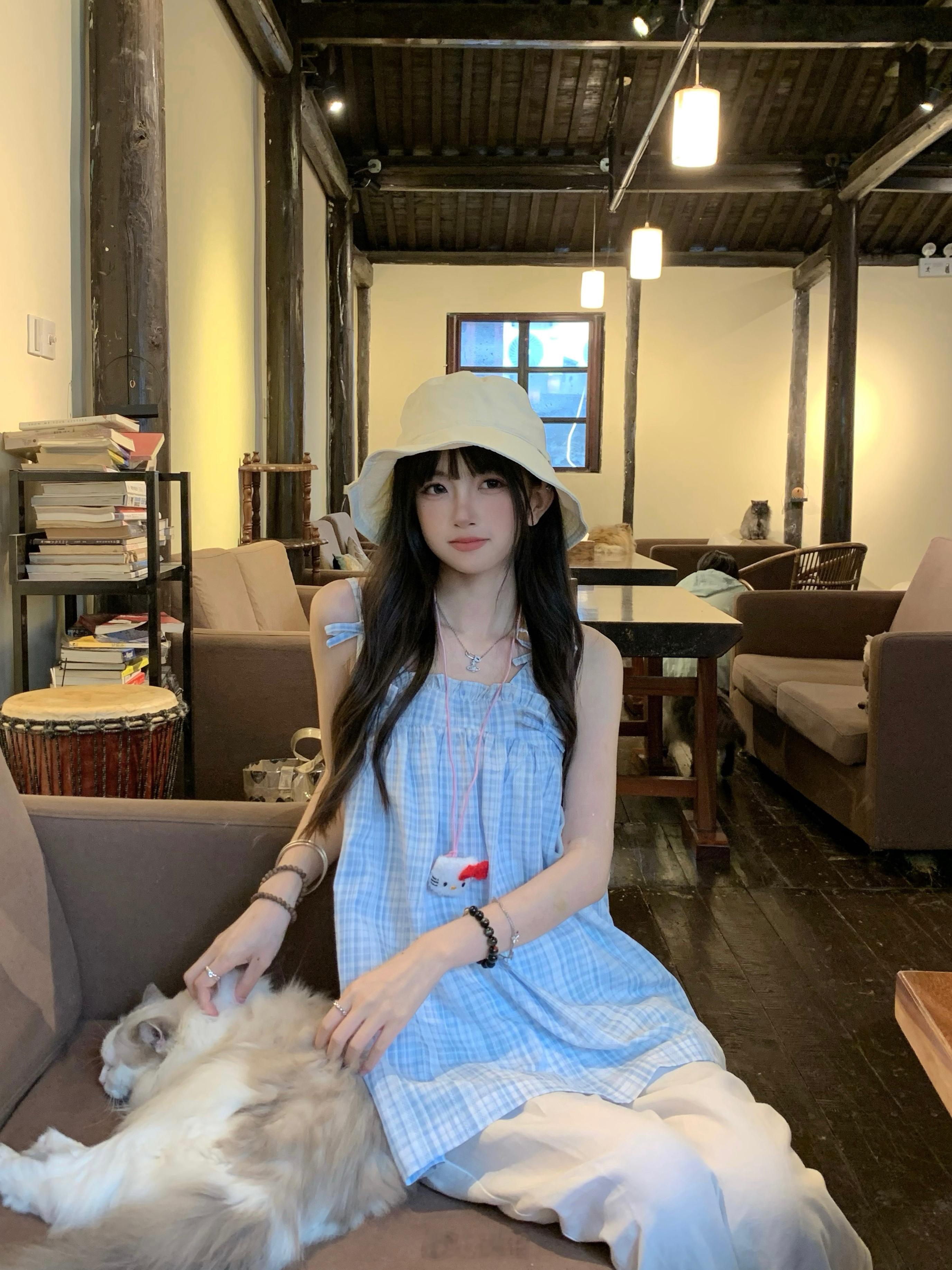 小猫永远治愈我🐈𓏭☕️‧₊🐾𓂃꙳ ​​​