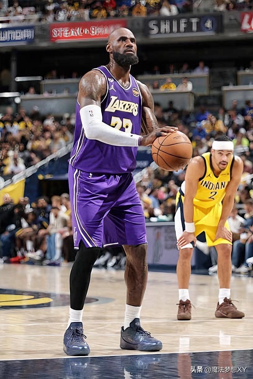 大家发现没？
詹姆斯甘当湖人第3选择，
连雷吉·米勒都觉得
不可思议！

近期，