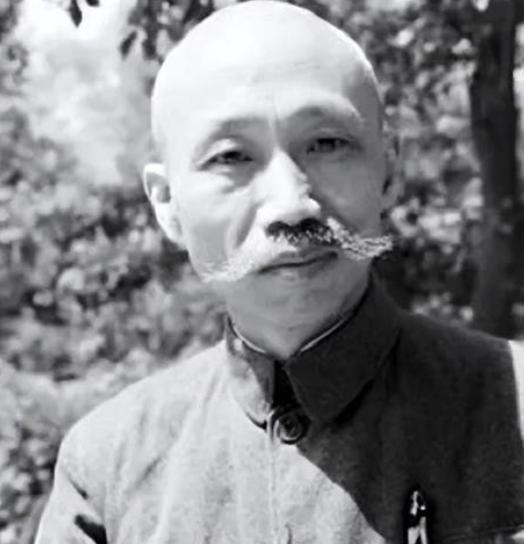 1935年，王家烈被蒋介石逼迫，交出兵权后考察散心，蒋介石也够意思，给了3万大洋