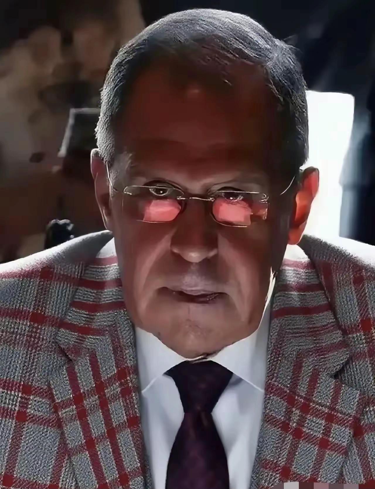 俄罗斯最新消息！
2026年4月10日，俄罗斯总统新闻秘书佩斯科夫亲口证实，普京