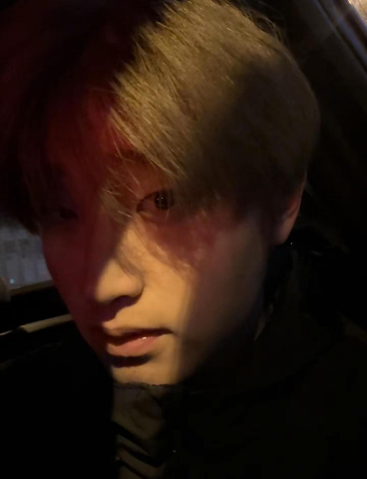 晚安，你的小三和小四跟我发信息说你在小五的床上，小六过去找你了黄毛