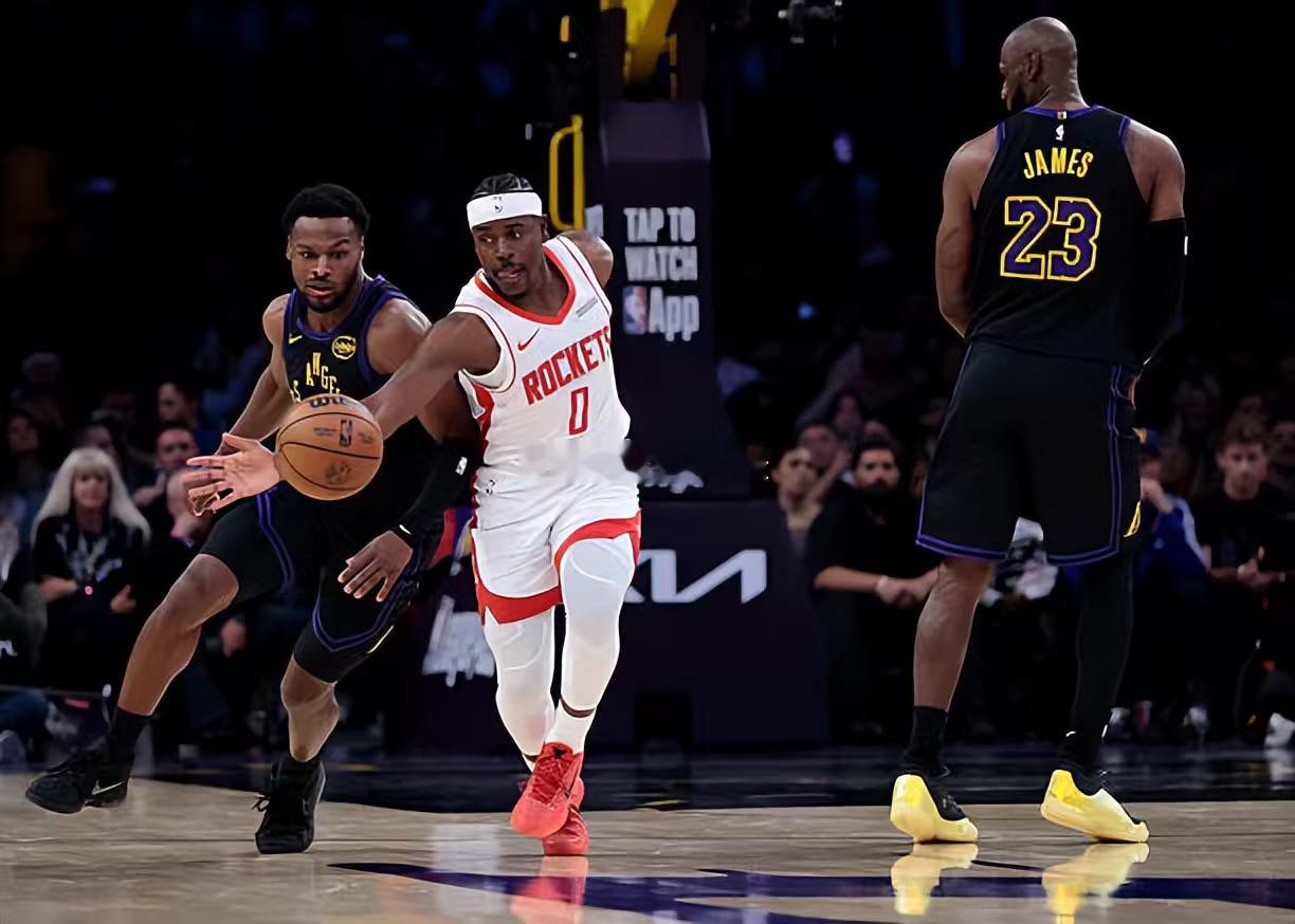 阿隆-霍勒迪前两场季后赛中投篮7中0，连续两场比赛没有得到1分，这样的表现显然是