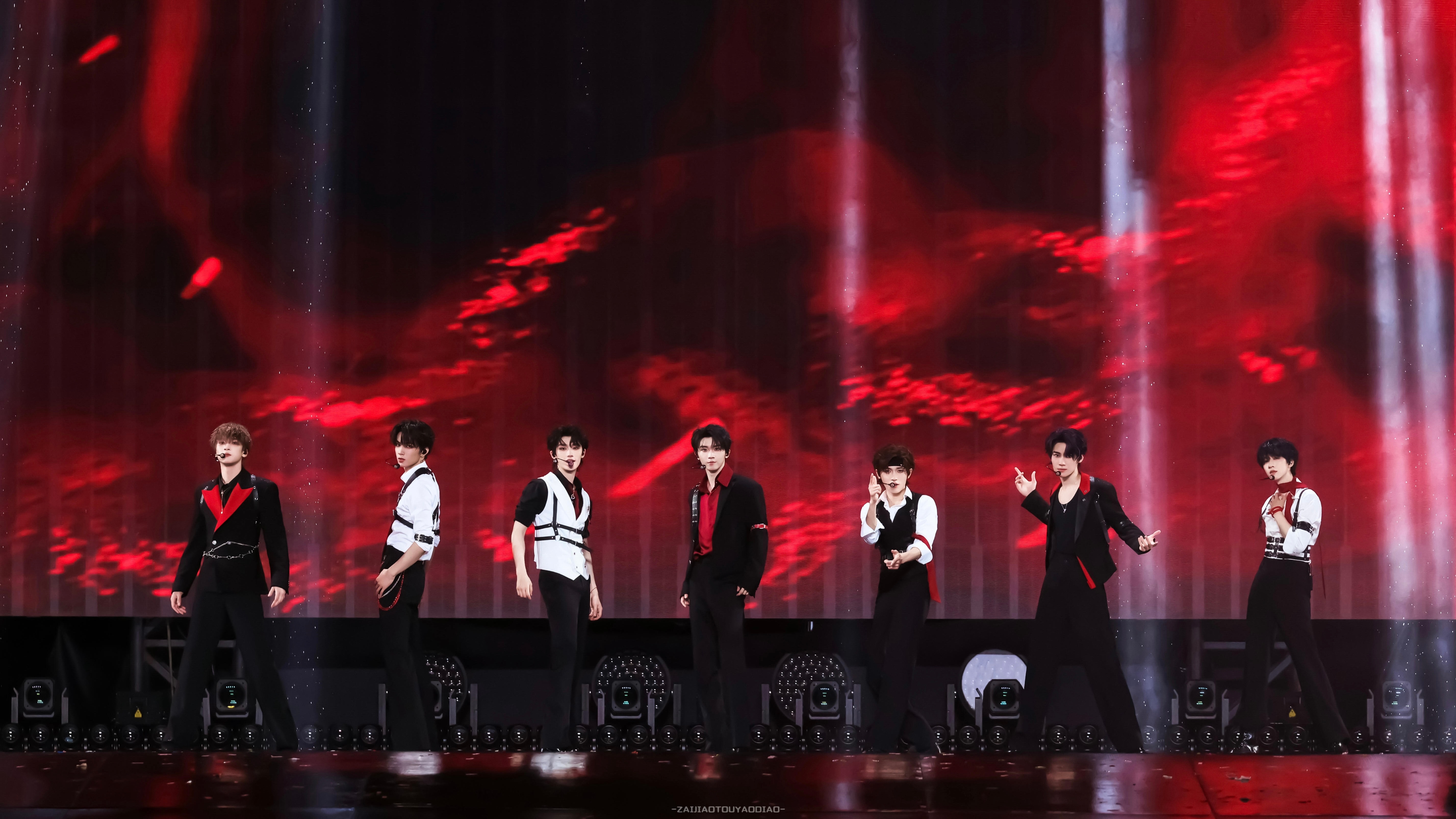 仅用零点一秒猜出都是谁画的时代少年团全员手绘少年手绘大合集惊喜来袭，没有两幅作品