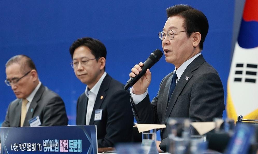 不要美军，韩国下决心了

当地时间 20 号，李在明在国防工业发展研讨会上直接放