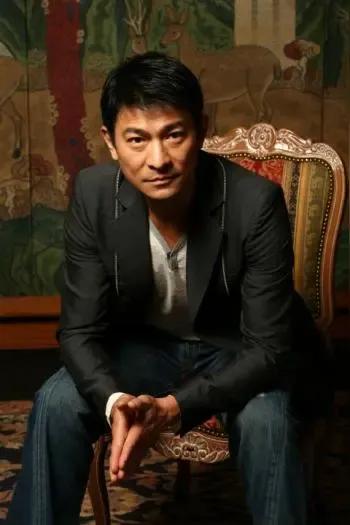 刘德华7128万粉，吓得黎明和张学友至今不敢进驻抖音。郭富城才250万粉，梁朝伟