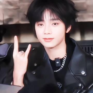 王橹杰穆祉丞同台 各位追星小伙伴们！最近娱乐圈又有一场超有看点的画面出现啦，那就