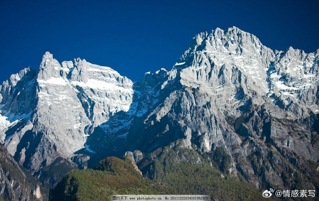 情感 我没对不起你，我对不起爱到发疯的自己。这段关系里我掏了全部的真心，能给的不