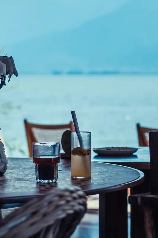 几乎所有的明星都来头条写文章了。就这么一点蝇头小利都不放过，不过话又说回来，苍蝇