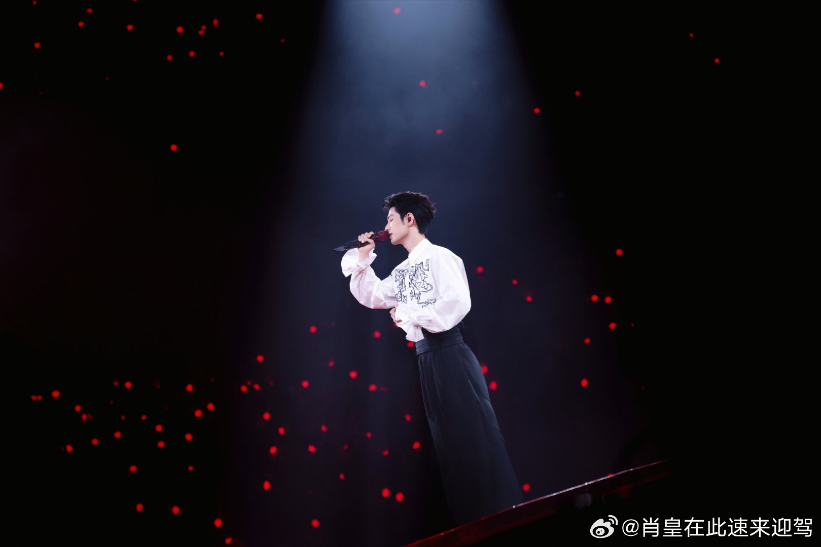 肖战工作室[超话]日常见肖战 日常见肖战肖战我喜欢你 肖战我喜欢你我愿化为一阵微