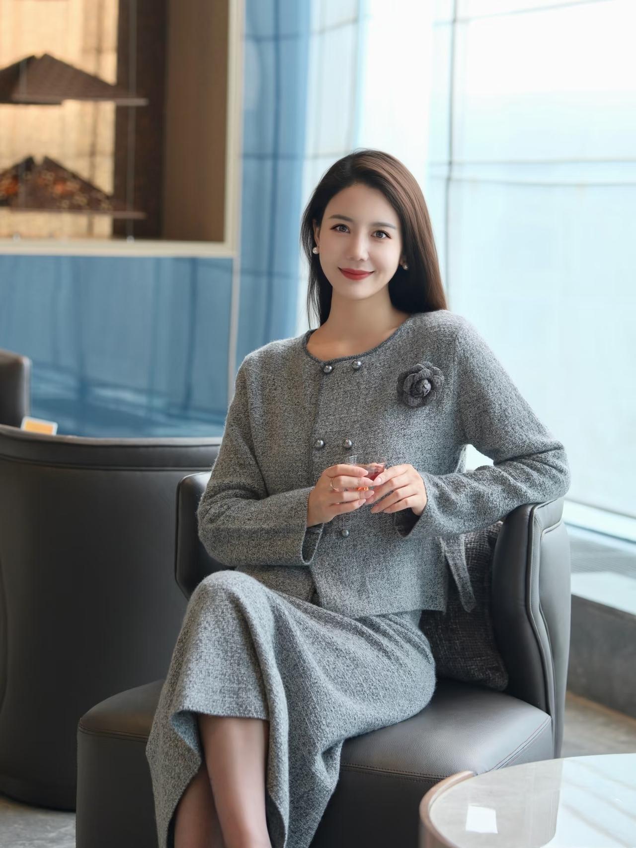 女生如何穿搭看起来时尚更有品味呢