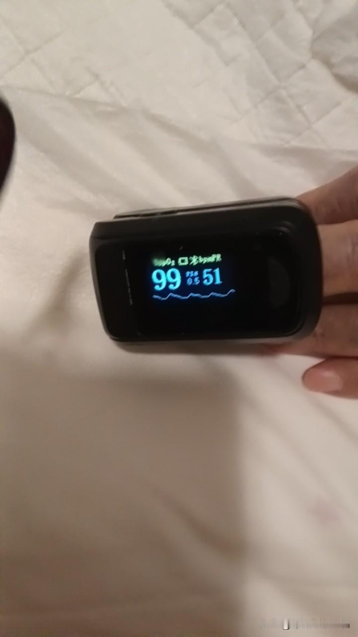 旅行途中突发急病真的很让人头大。之前我去外地旅游，同行伙伴突然腹泻，整个人都快虚