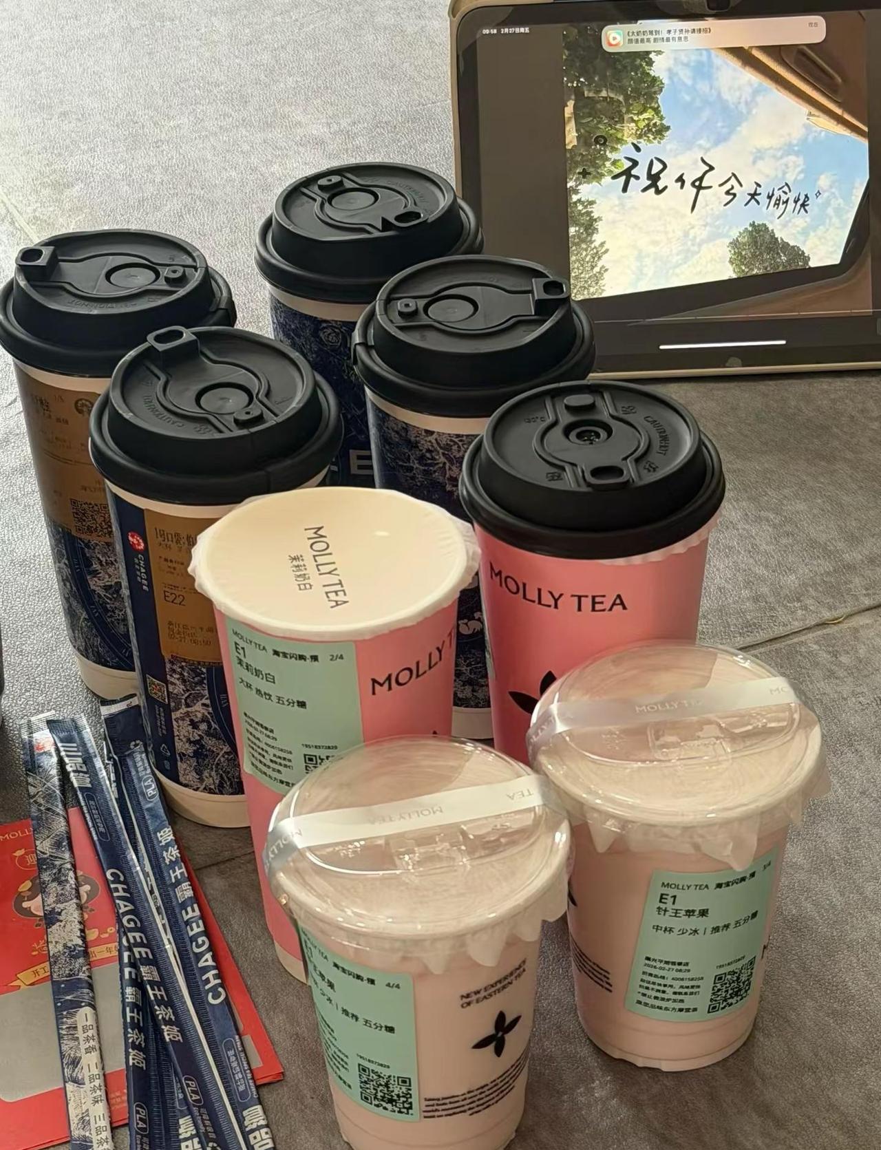 岁月在脸上刻下皱纹 但从容也会长出来 甘喜自然 步步鲜活