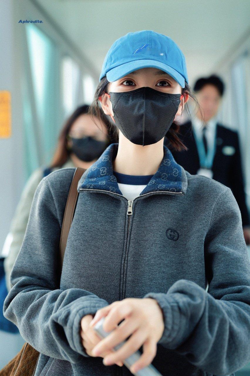 田曦薇出发参加星光大赏路透田曦薇出发海口参加星光大赏 田曦薇出发参加星光大赏路透