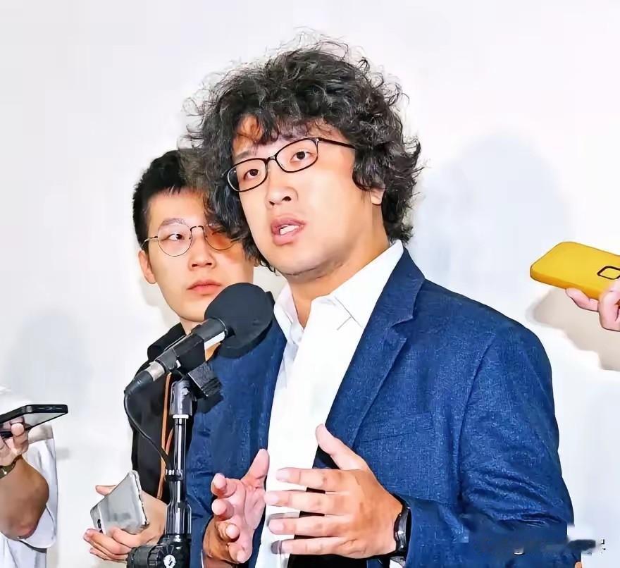 被我们正式通缉，纳入“台独”顽固分子名单之后，沈伯洋出来回应了！10月28日，沈