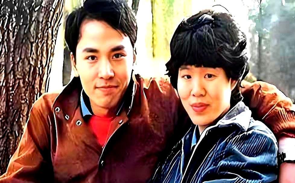 郎平“净身出户”奔赴国家队，前夫白帆一个承诺，为她坚守了整整15年。
这不像离婚