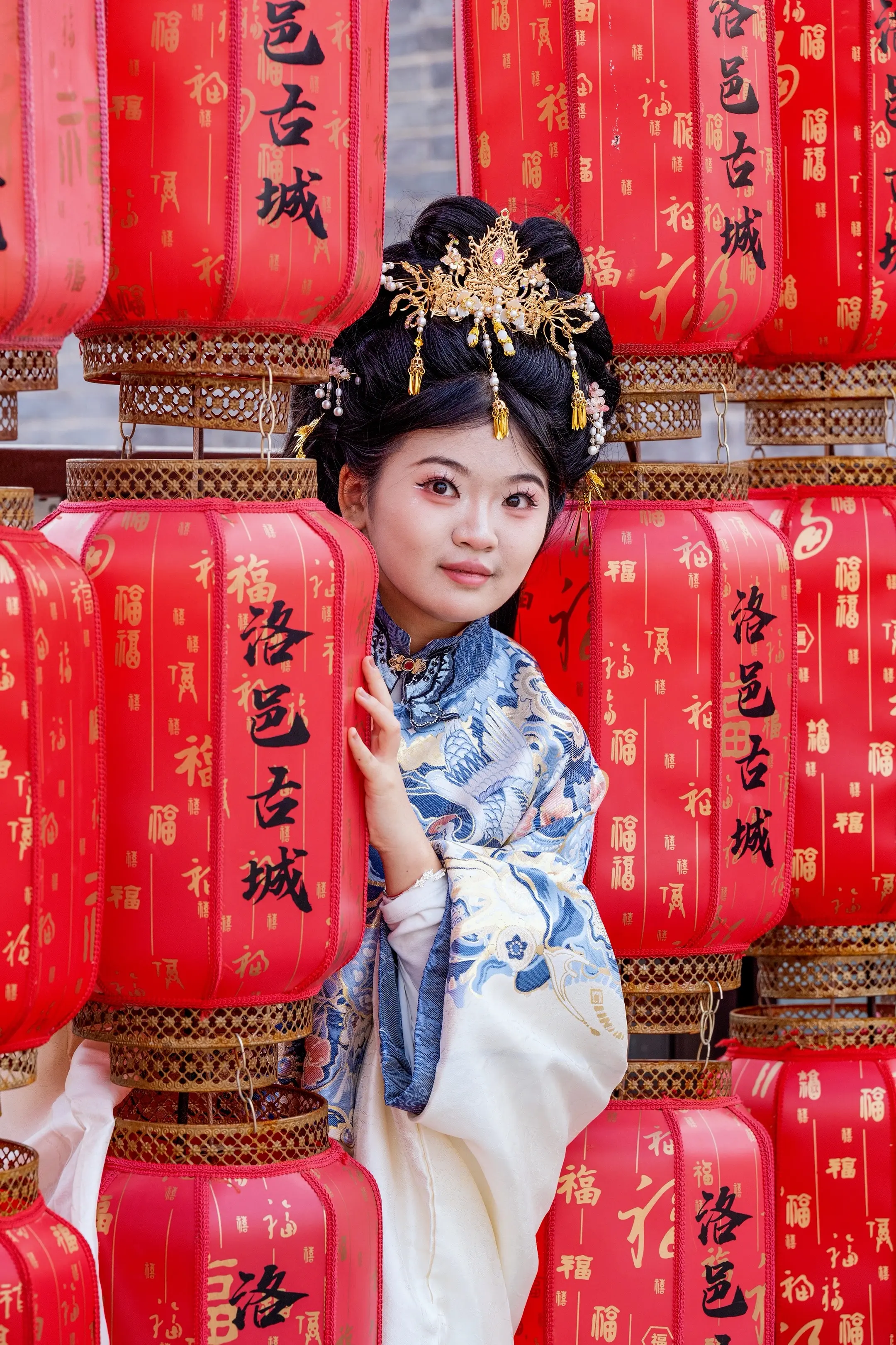 为了省钱，让我这个风光摄影师拍人像，既不会引导姿势，也不懂人像后期，拍...