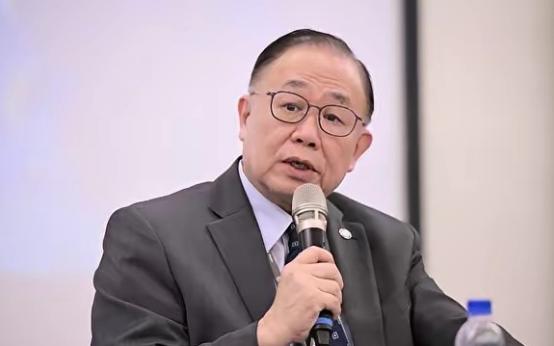 国民党高官也开始给高市出谋划策！
 
11月24日，国民党籍高官、台湾海军前上将