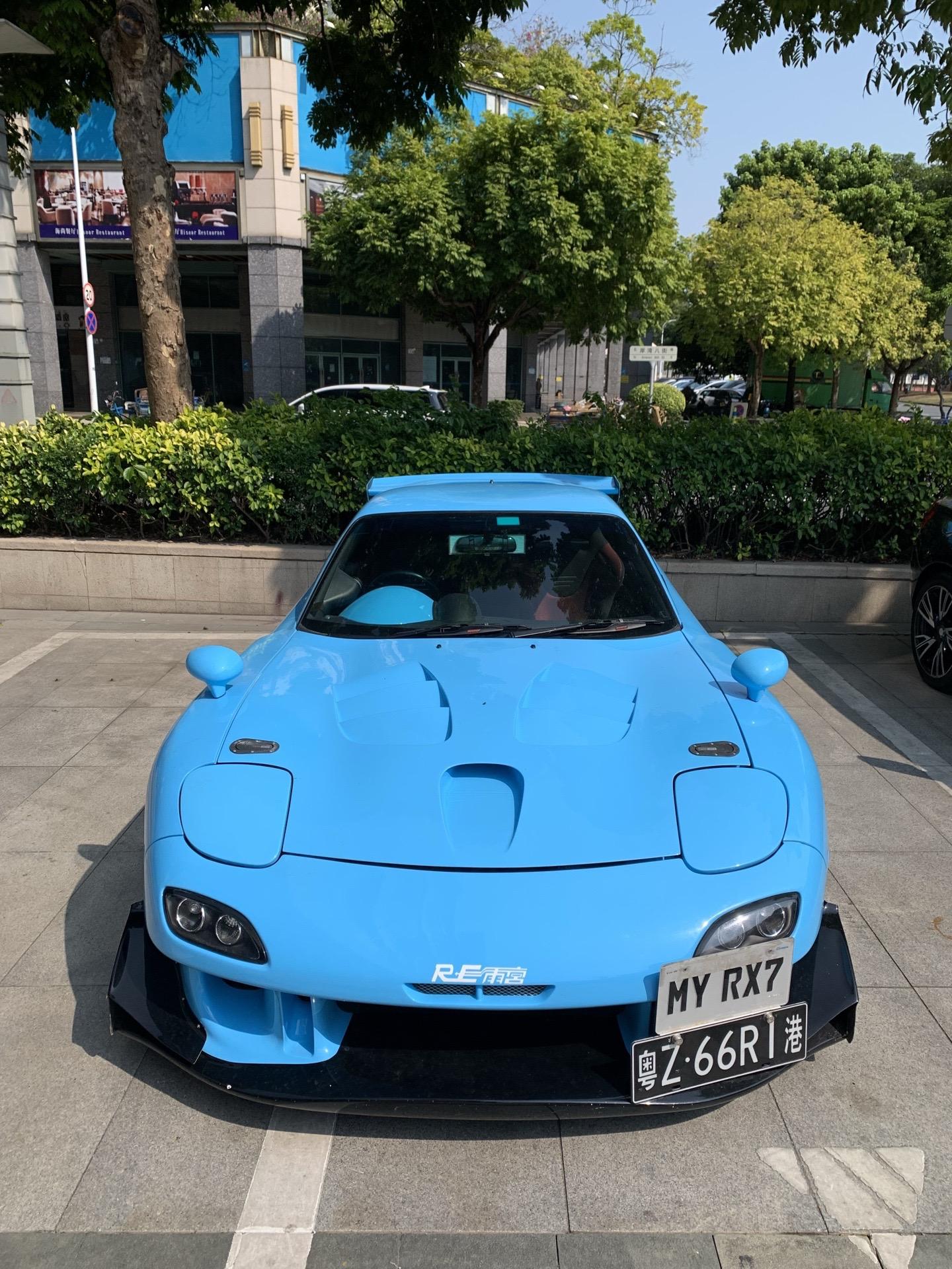 当海报上的车走进现实里雨宫RX7
