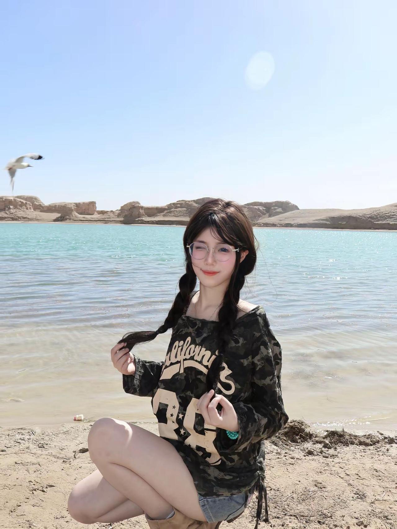 我们擅长把日子过得翩翩起舞。大西北旅行穿搭 青甘环线穿搭