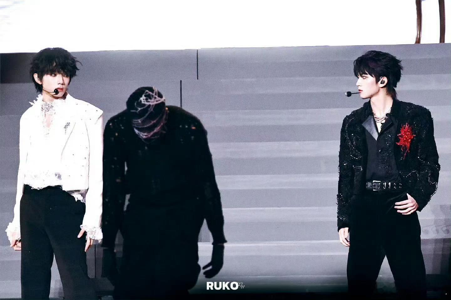 橹橹和心选哥跳舞紧张吗。 