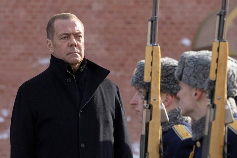 乌彻底被堵死！
入北约不行、入欧盟也不行？
 
当地时间4月3日，梅德韦杰夫突然