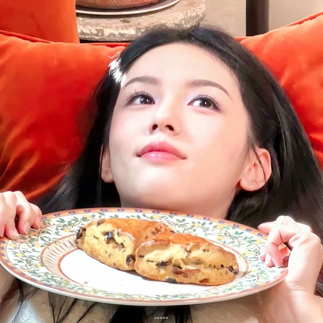 𝙒𝙚𝘾𝙝𝙖𝙩头像｜女生头像｜甜妹｜高清头像｜氛围感女头 丨ins 丨