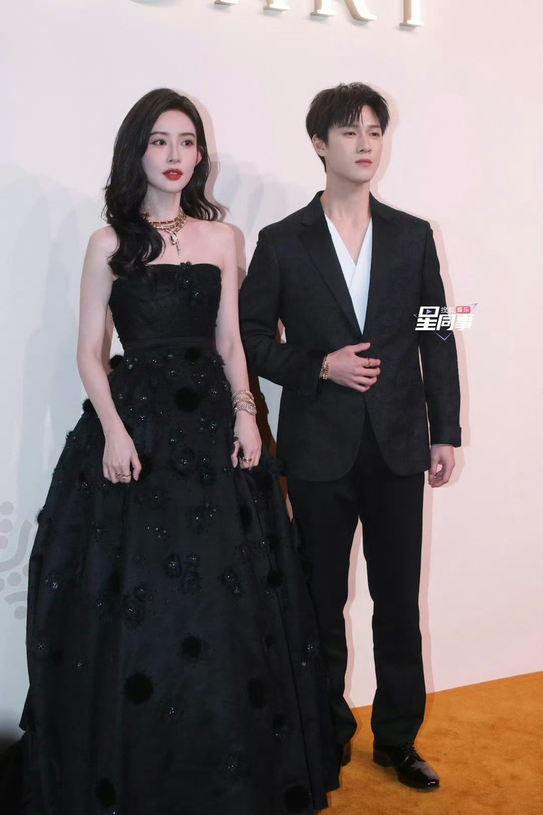 孟子义李昀锐同框出席宝格丽晚宴  