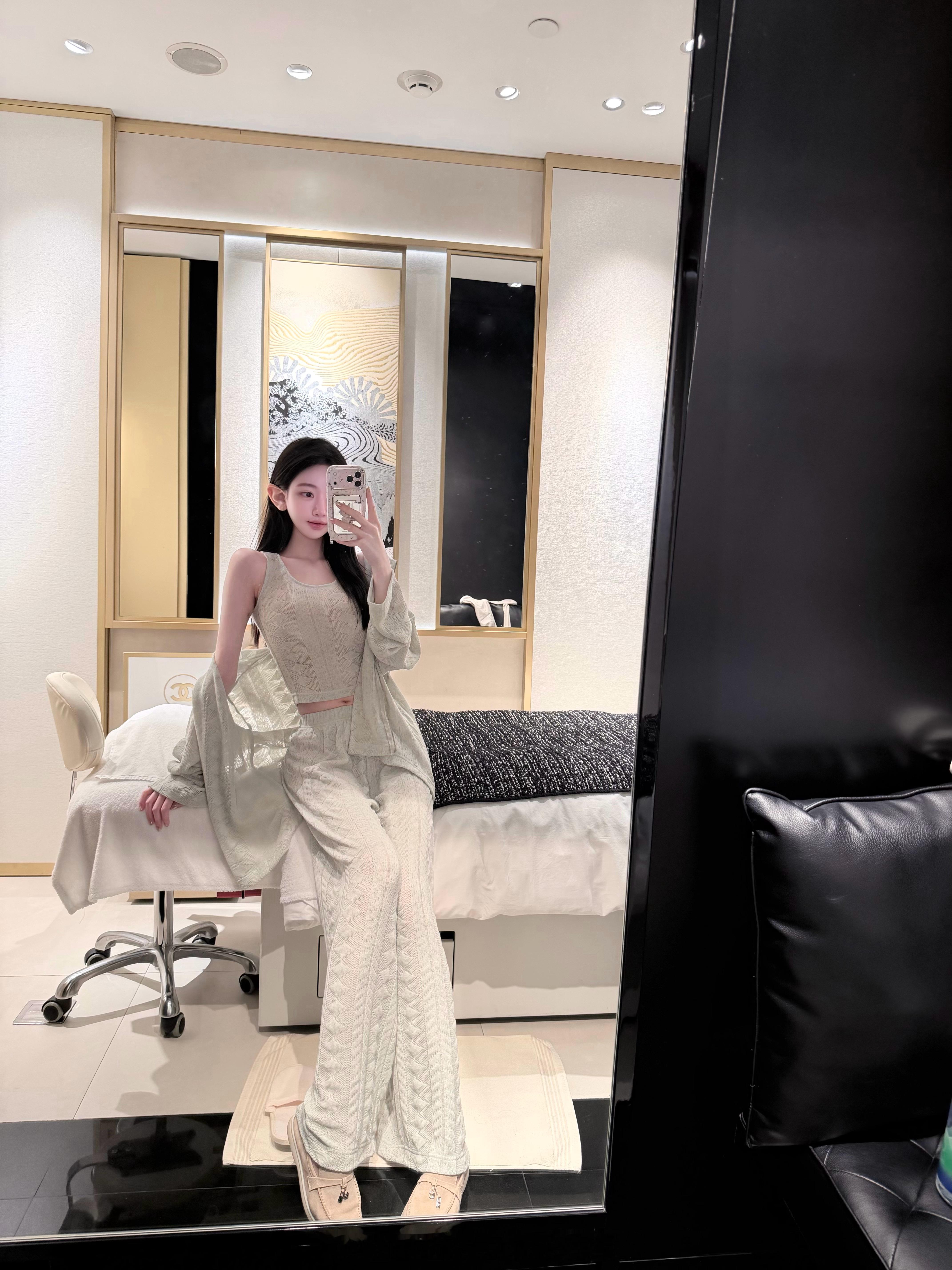 几乎每天24小时都在家不出门 别人的评价是：每天家里都是香香的给大家推荐居家几个