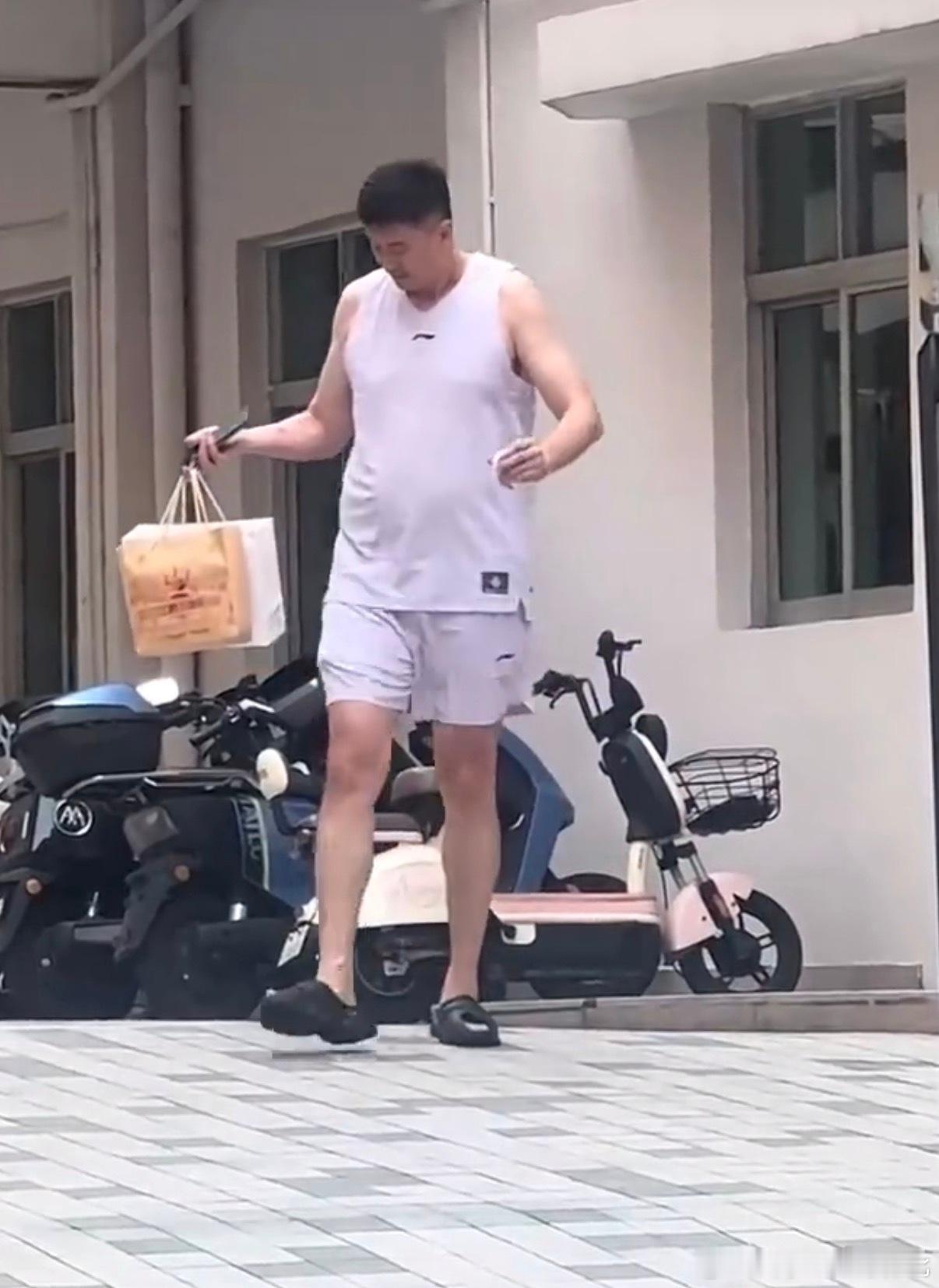 杜知道宅男穿搭[哈哈][哈哈][哈哈] ​​​