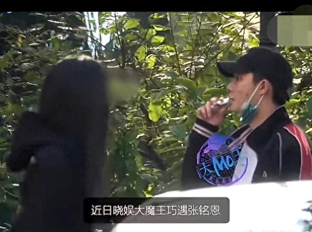 张铭恩回应女友下跪争议！解释吵架起因，一句话引全网争论