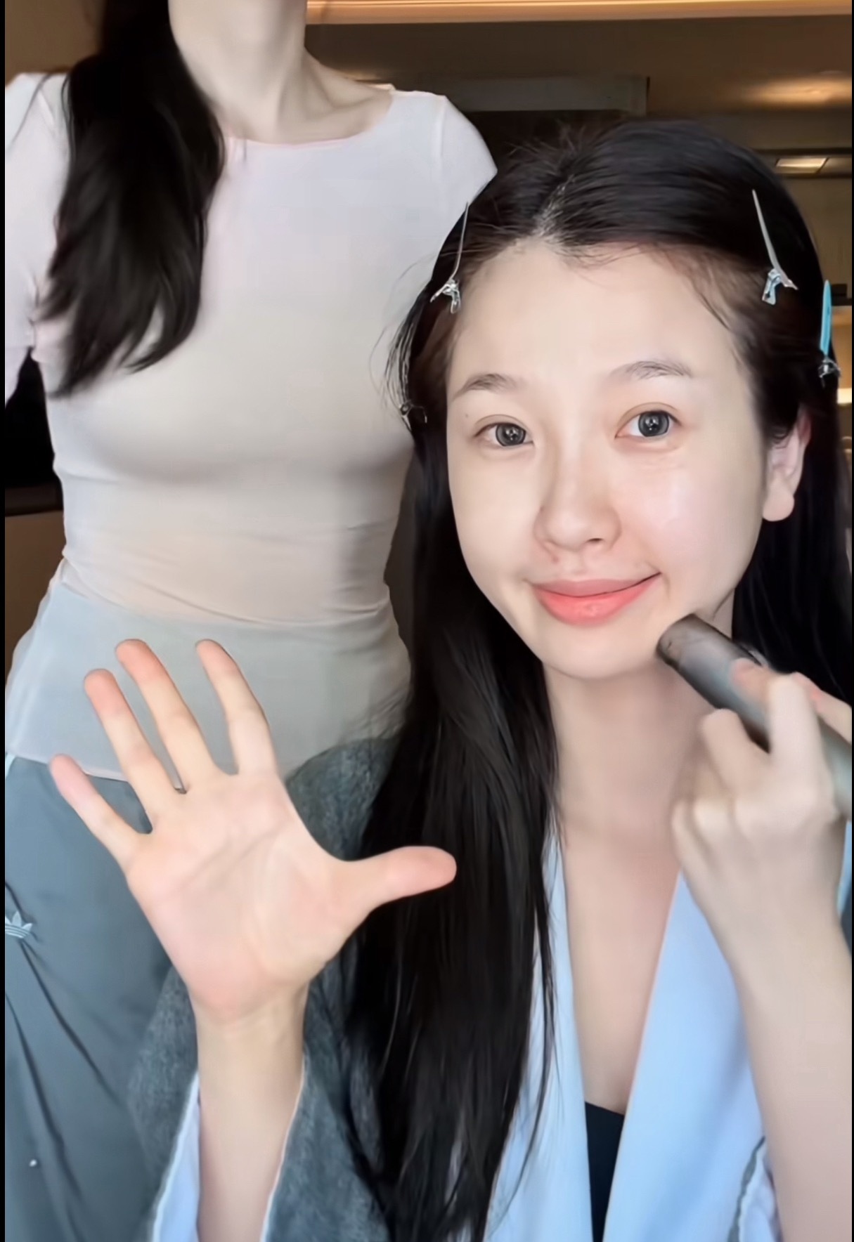 原生脸就是好，根本分不清是近期的还是之前的… 