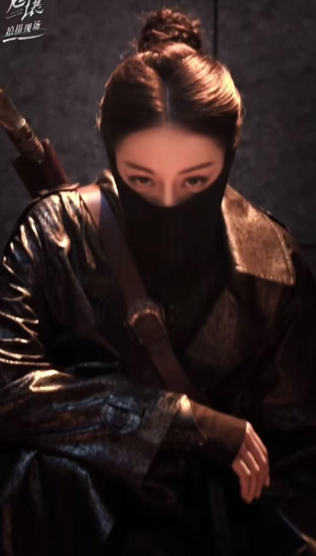 迪丽热巴蒙面也挡不住的锐气聂九罗蒙面也挡不住的锐气迪丽热巴蒙面也挡不住的锐气迪丽