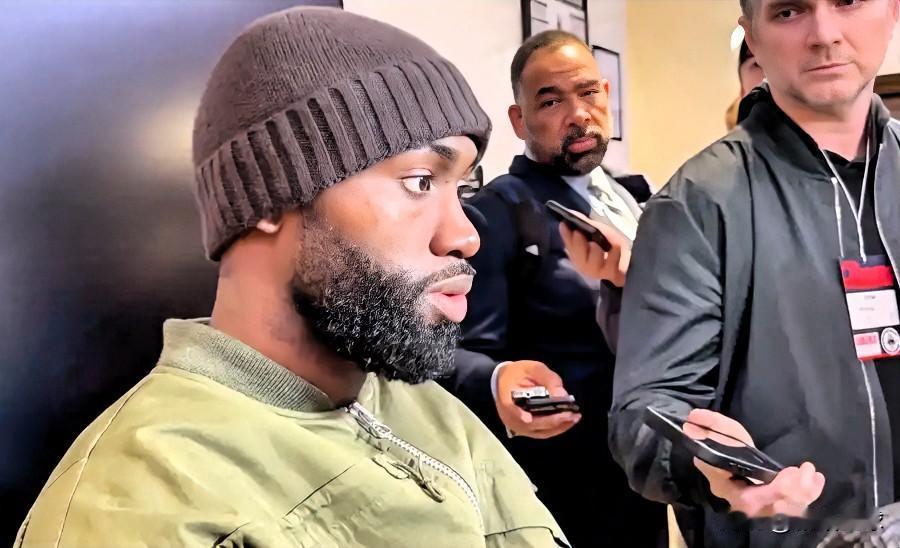 杰伦-布朗真是语出惊人啊！

今日，布朗接受媒体采访谈到球队的现况时说：“我们本