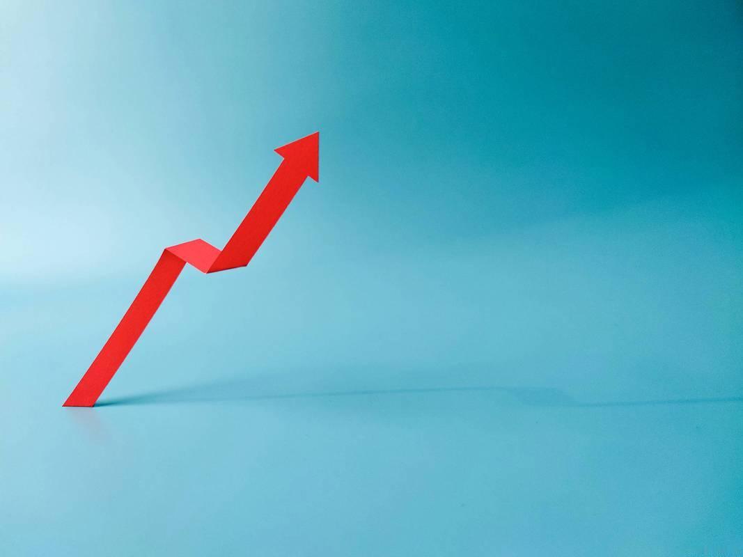 A股这走势，真让人又爱又恨。今年5月到10月大盘指数连续6个月上涨，可11月就变