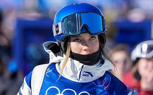 米兰冬奥谷爱凌摘坡障银牌 解锁1260高难动作 连续两届登领奖台

2026米兰