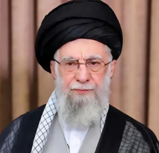 伊朗现在之所以敢跟美国硬碰硬，不是因为他们有必胜的决心，而是他们已经有拉着以色列