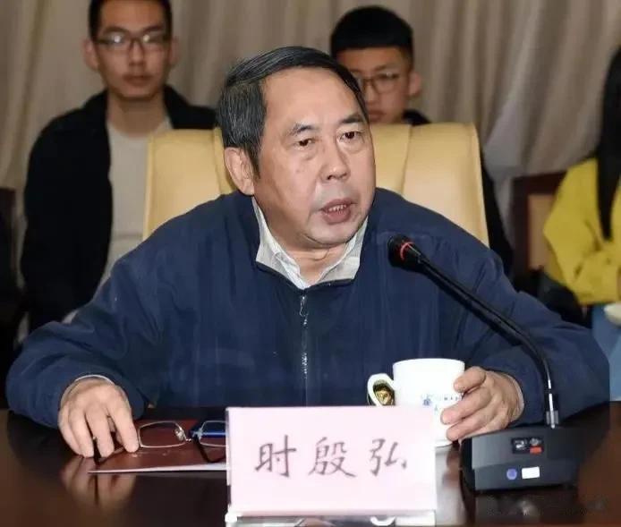 时殷弘：中国出生的“叛徒”，投靠西方，背叛祖国

时殷弘曾是一位备受瞩目的学者，