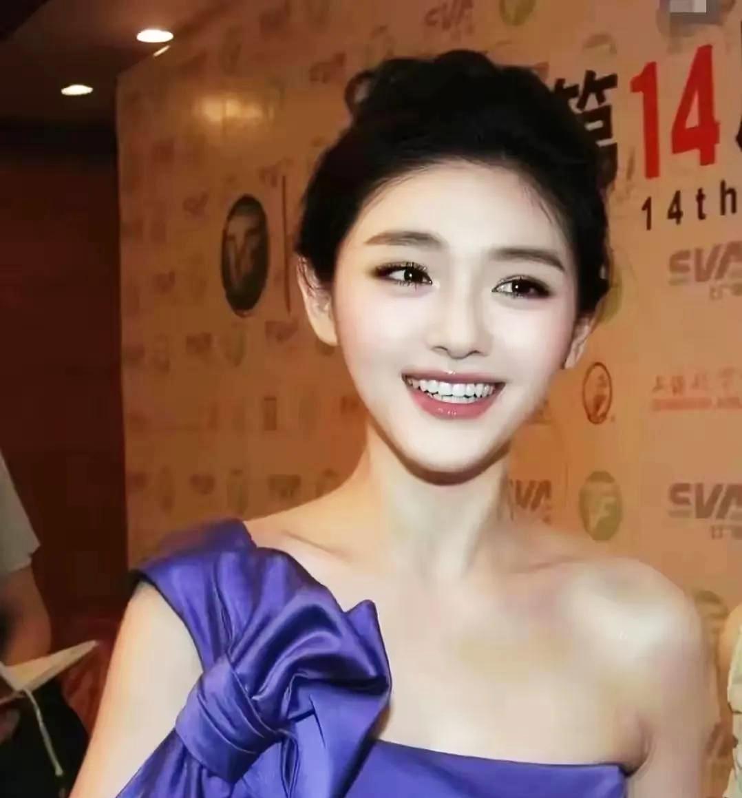 被路人一眼认出的大S：当年有多红、多暖、多有少女心！
当年大S婚后淡出，人气与国