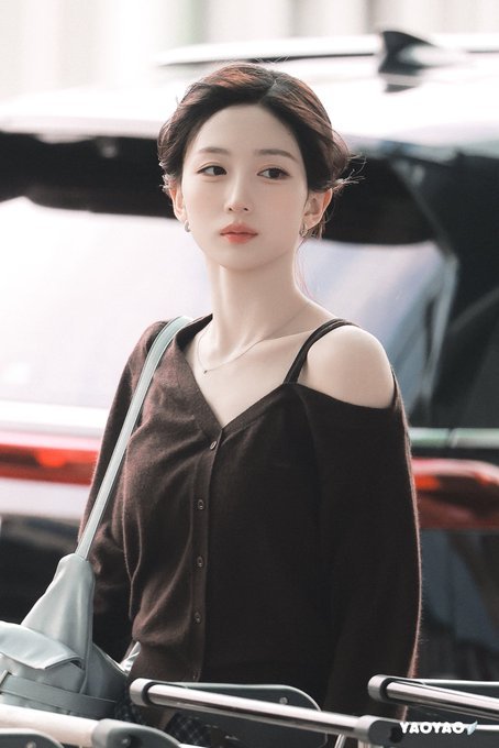 吴海媛 🤩吴海媛Dossy代言人 260829【饭拍高清】ICN你微微一笑我就