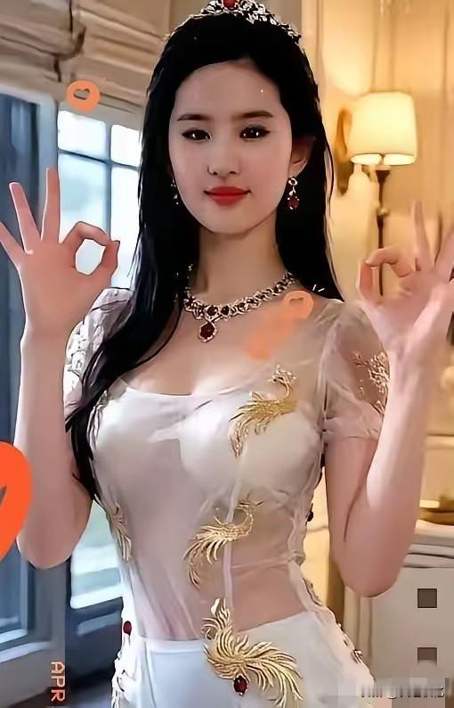 刘亦菲又破记录了。
8月25日，是刘亦菲的生日，谁能想到，这样重要的日子，她成为