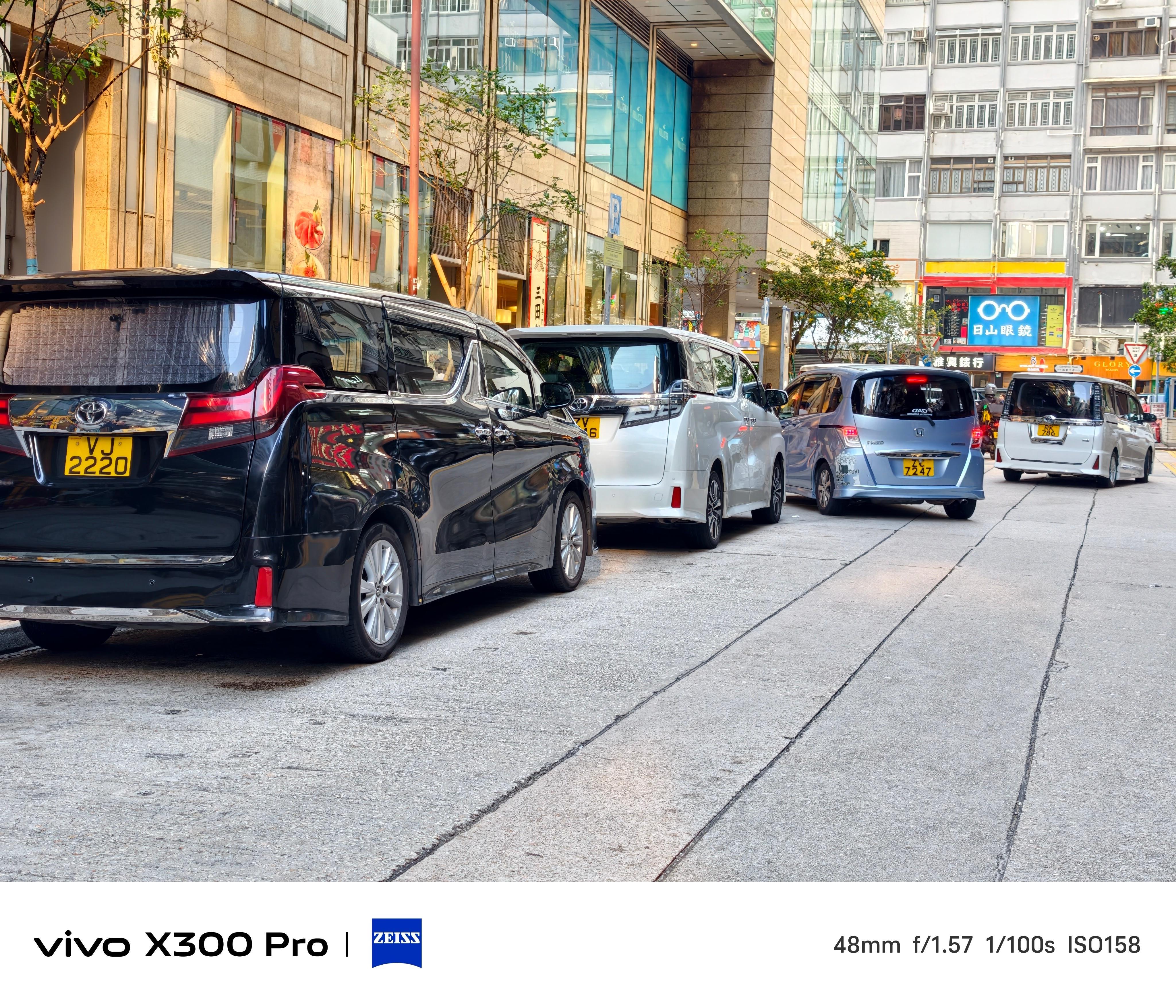 一个疑问🤔为什么香港人那么喜欢MPV？满大街都是。 