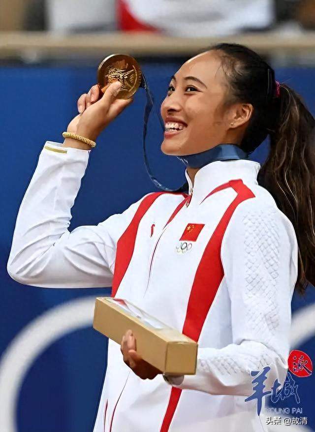 刷新中网历史！郑钦文跨过李娜没越过的坎，未来可期