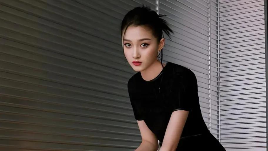 关晓彤：影视资源蜂拥而至，她能抓住资本的橄榄枝吗？

关晓彤，这位备受瞩目的新星