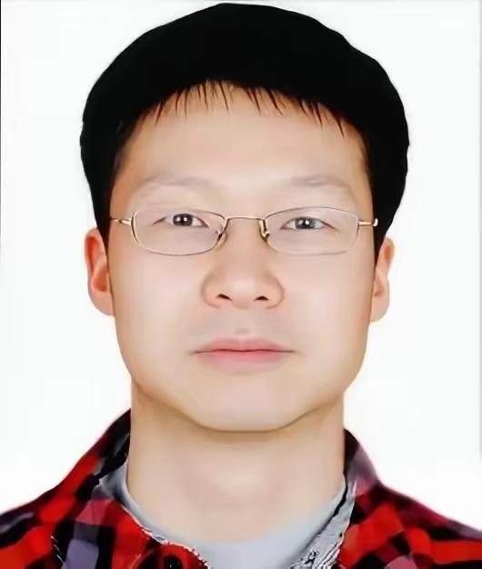 一位社会学家非常现实的话：“只要你去伺候，一个屎尿屁都不能自理的老人，不用多，就