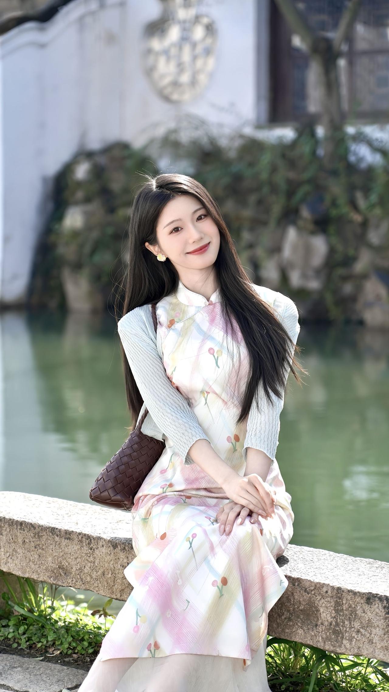 花踌躇柳 轻叹，敢问 情何以堪