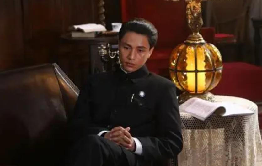 1948年秋，上海，一场让整个国民政府颜面尽失的风波，在没有任何预兆的情况下，砸