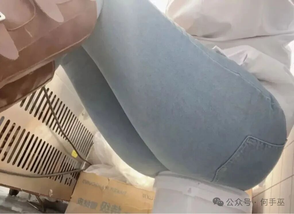 以前满大街都是紧身牛仔裤，怀念那个美好年代！ 