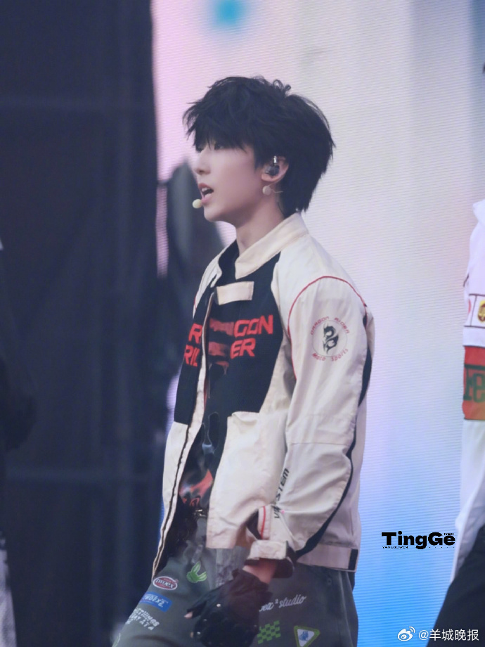 【#TF家族新音#，谁的舞台最惊艳？】TF家族2026新年音乐会今日在三亚火热开