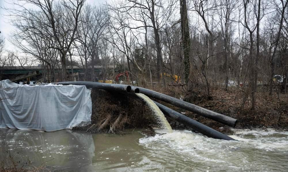 美国首都华盛顿宣布进入紧急状态，9亿升污水泄漏带来大量与粪便有关的细菌和致病病原