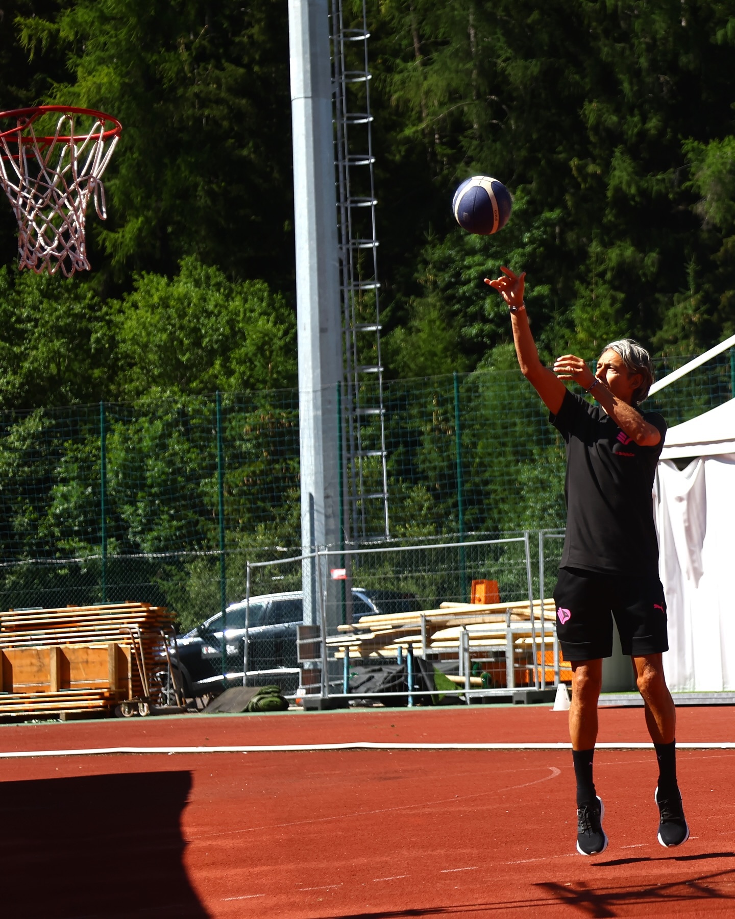 【🏀】 意乙 九爷这个跳投动作怎么样！⛹🏼ac米兰名宿